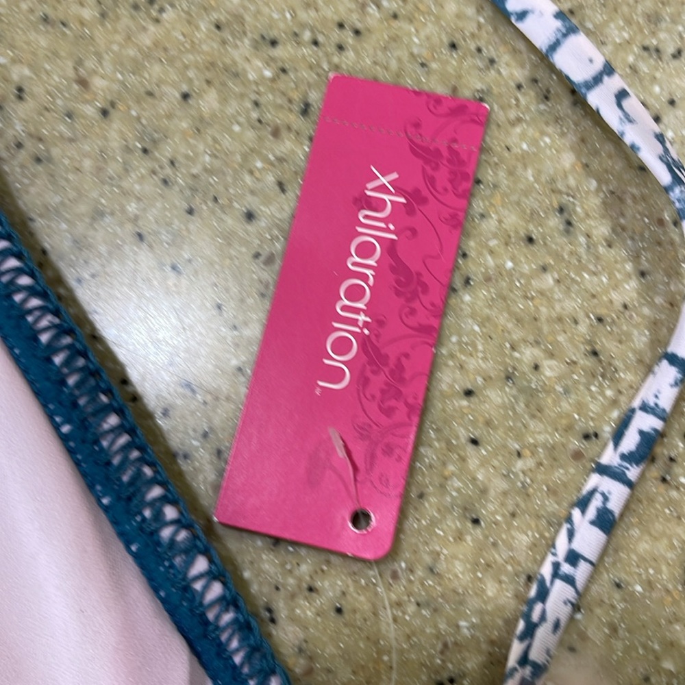 Bikini top. Target. With removable padding - Picture 3 of 5